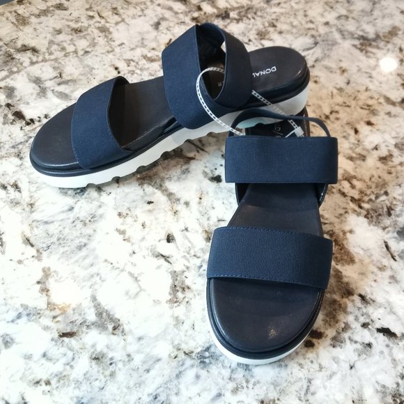 donald pliner navy sandals